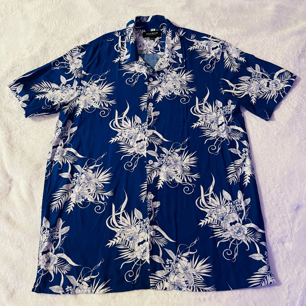 Pacsun Men’s Hawaiian Floral Blue Button Up Short Sleeve Shirt Large (L)